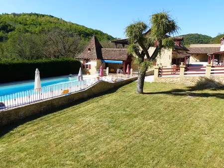 vente locaux professionnels 19 pièces 350 m² à vezac (24220)  540 800 €