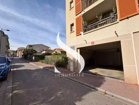 vente parking 17.5 m² à vallauris (06220)  17 000 €