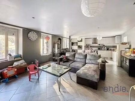 maison 4 pièces avec sa jumelle 2 pieces