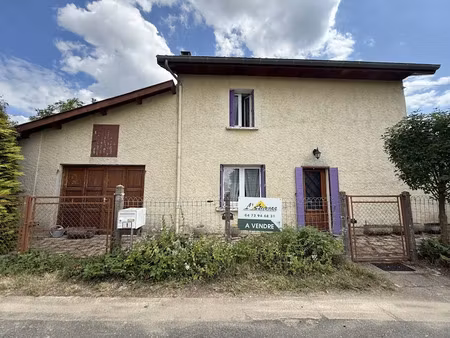 vente maison 4 pièces 68 m² à celles-sur-durolle (63250)  80 000 €