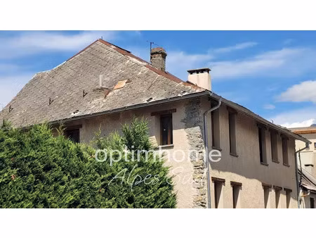 vente maison 9 pièces 200 m² crots (05200)