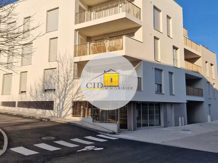 location parking st bonnet de mure 69720