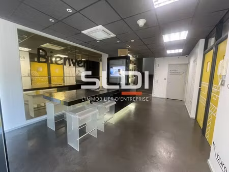 location local professionnel 79m² vaulx en velin 69120