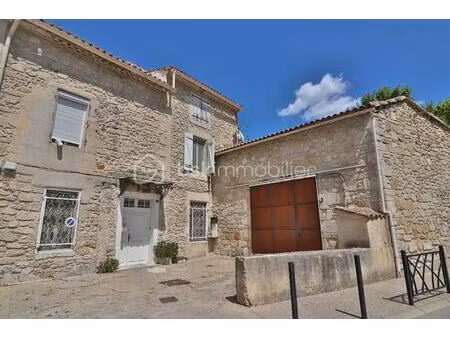 immeuble de 296 m² à montfrin