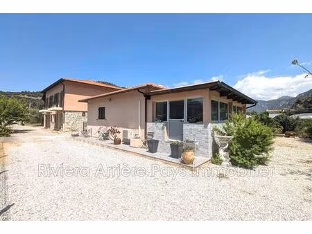 villa de 5 chambres de luxe en vente saint-martin-du-var  provence-alpes-côte d'azur