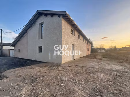 sous offre // plateau viabilisé 71m² avec beau potentiel & terrain 303m² - 71000 varennes-