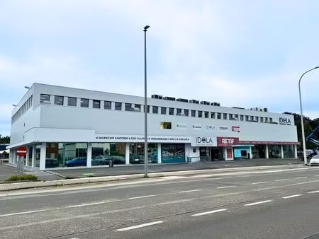 bureaux (18 à 50 m²) dans le centre d'affaires idola à lochr