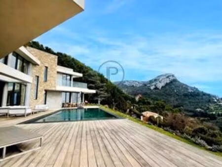 villa de luxe de 7 pièces en location vence  provence-alpes-côte d'azur