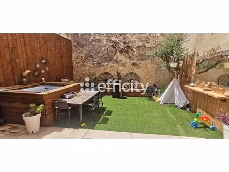 maison 6 pièces - 250 m²