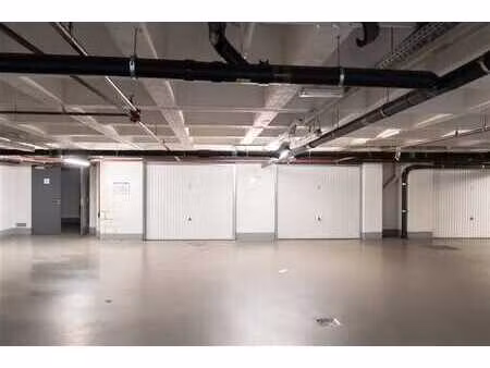 sous-option ! parking/boxe de garage