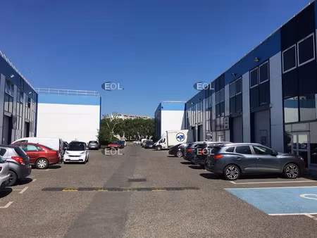 location locaux professionnels 267 m² à vitry-sur-seine (94400)  4 166 €
