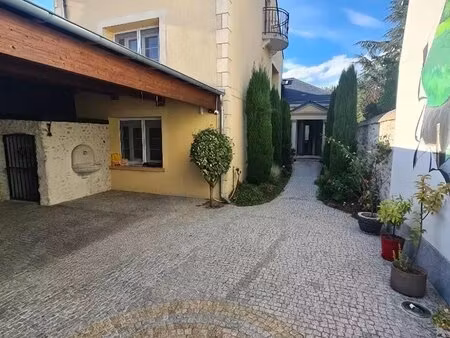 maison de 230 m2 aux belles prestations  proche beaugency