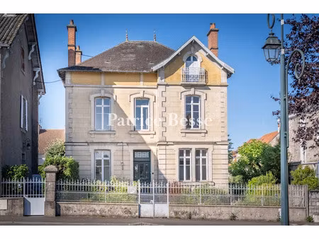 vente locaux professionnels 10 pièces 210 m² à bellac (87300)  160 000 €