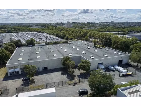 location locaux professionnels 304 m² à valenton (94460)  3 040 €