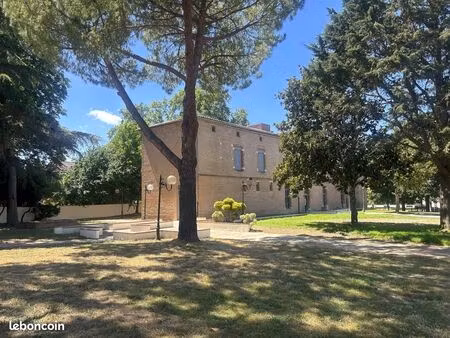 terrain 540 m² roquettes