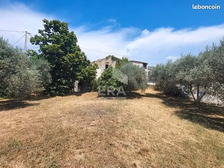 terrain 2 pièces 60 m²