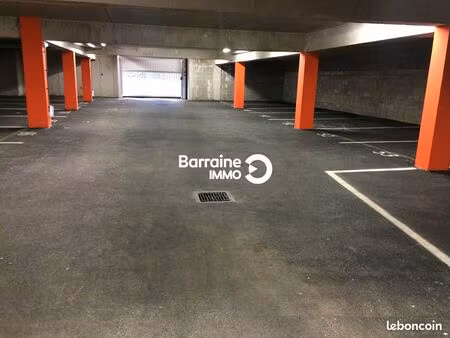 parking/box plougastel daoulas
