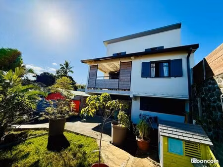 immeuble 11 pièces 277 m²
