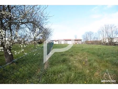 terrain 820 m² maizeroy