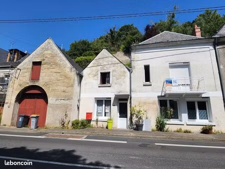 maison de ville avec dépendances troglodytes