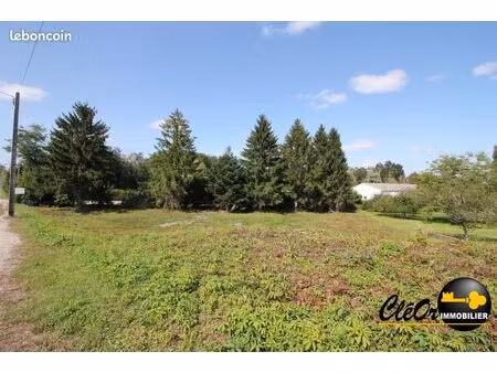 terrain 2200 m² pouilly sur saone