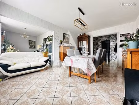 appartement 5 pièces 81 m²