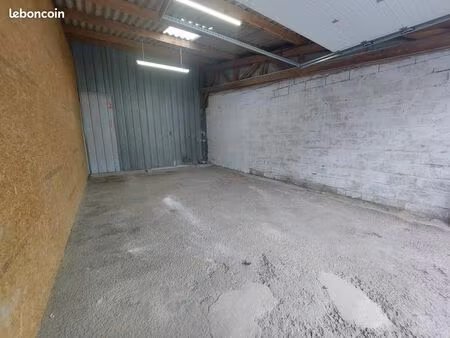 local industriel 45 m²