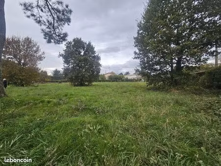 terrain 2307 m² le passage