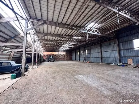 local 1566 m² logonna daoulas