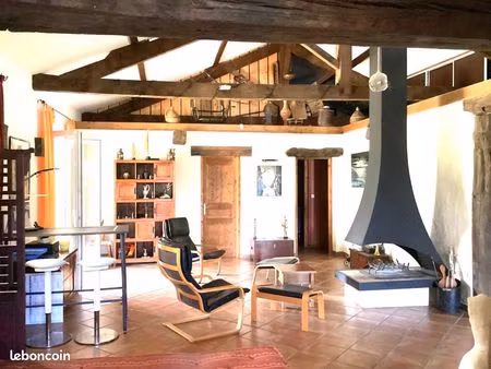 maison 2 pièces 114 m²