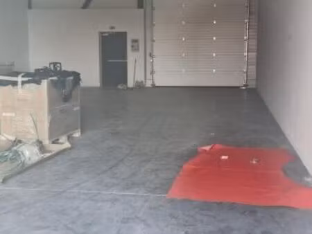 local bureaux 200 m²