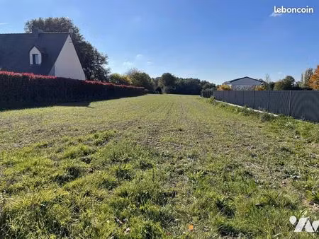 terrain 1220 m² peillac