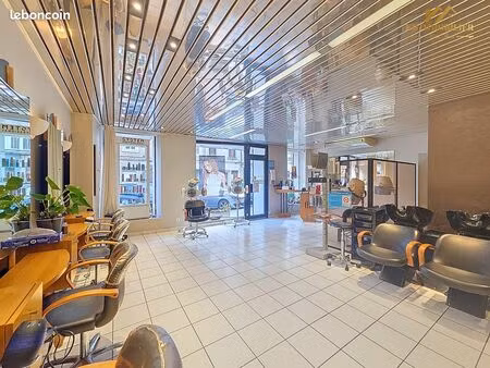 murs commerciaux 78 m² privas