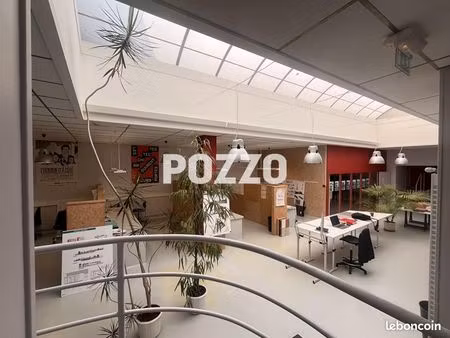 local bureaux 374 m²