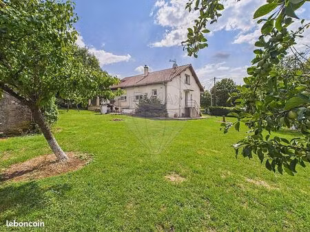 maison 5 pièces 210 m²