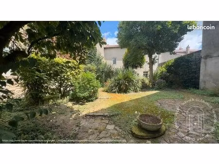 maison de ville 10 pièces 282 m²