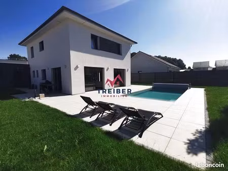 propriété 6 pièces 145 m²