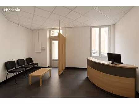 local bureaux 77 m²