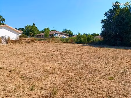 terrain 987 m² audignon