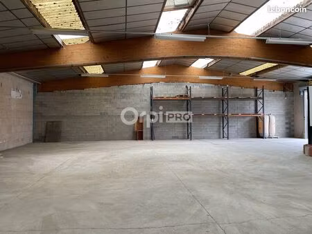 local d'activité 450 m²