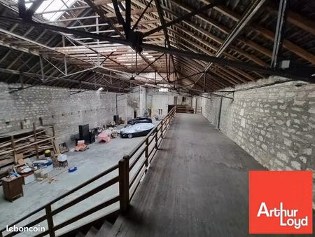 entrepot 507 m² niort