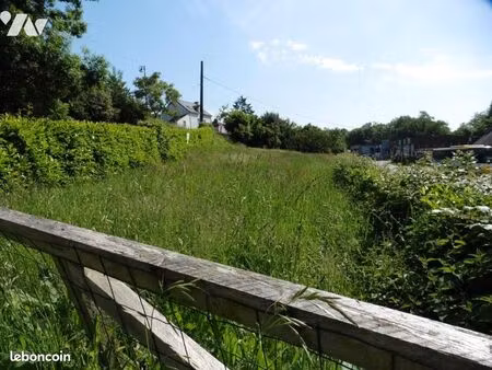 terrain 1130 m² teille