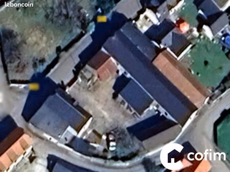 maison 8 pièces 800 m²