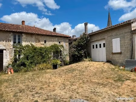 à vendre ou à louer  lot de bâtiments à rénover + atelier de menuiserie