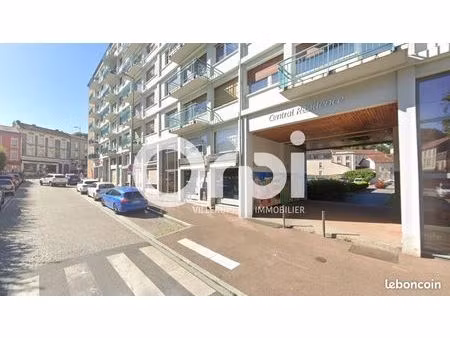 local commercial 73 m²