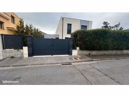 villa 4 pièces 105 m²