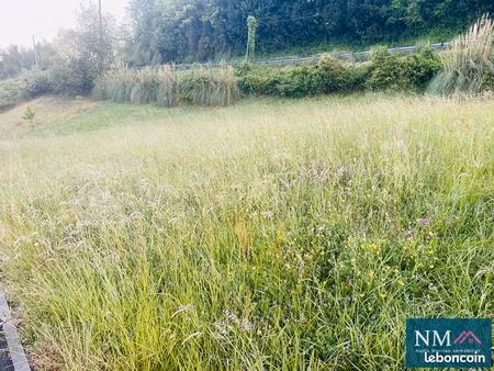 terrain 1126 m² urcuit