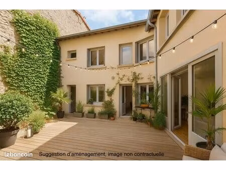 maison 10 pièces 204 m²