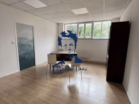 bureaux 216 m² floing