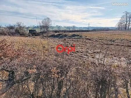 terrain 3 300 m² gouzon